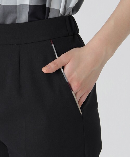 BLUE LABEL CRESTBRIDGE（ブルーレーベルクレストブリッジ）の「マルチヴィンテージツイルテーパードパンツ（その他パンツ・レディース・ベージュ/ブラック/ホワイト・38/36）」の13枚目の写真