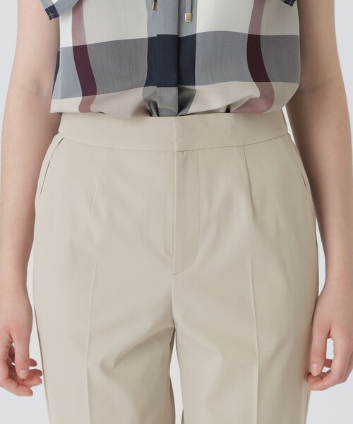 BLUE LABEL CRESTBRIDGE（ブルーレーベルクレストブリッジ）の「マルチヴィンテージツイルテーパードパンツ（その他パンツ・レディース・ベージュ/ブラック/ホワイト・38/36）」の18枚目の写真