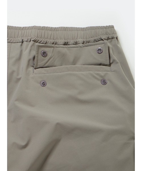 DAIWA PIER39(ダイワピア39)の「DAIWA PIER39 TECH 6POCKET SHORTS BP-60025(その他パンツ・メンズ・チャコールグレー/ブラック/カーキ・LARGE/X-LARGE/SMALL/MEDIUM)」の7枚目の写真