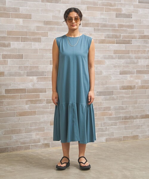 J.PRESS YORK STREET(ジェイプレスヨークストリート)の「【WOMEN】フレアギャザー ワンピース(ワンピース・レディース・ブラック系/スカイブルー系/ネイビー系/ピーコックグリーン系・F)」の2枚目の写真