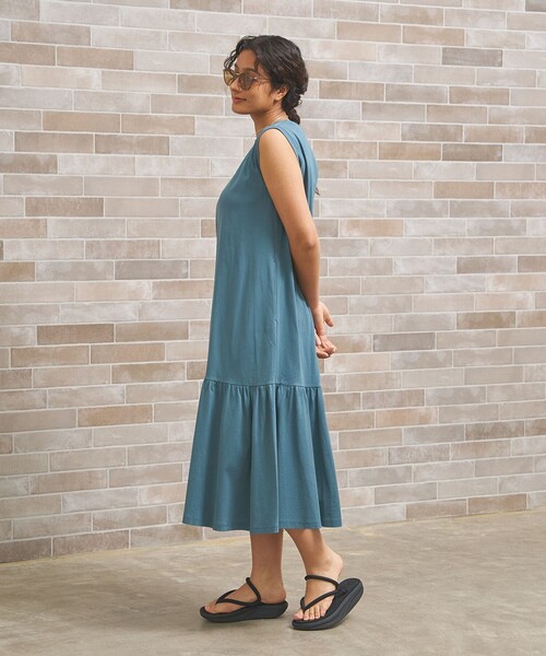 J.PRESS YORK STREET(ジェイプレスヨークストリート)の「【WOMEN】フレアギャザー ワンピース(ワンピース・レディース・ブラック系/スカイブルー系/ネイビー系/ピーコックグリーン系・F)」の10枚目の写真