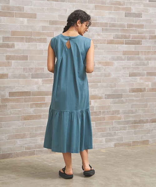 J.PRESS YORK STREET(ジェイプレスヨークストリート)の「【WOMEN】フレアギャザー ワンピース(ワンピース・レディース・ブラック系/スカイブルー系/ネイビー系/ピーコックグリーン系・F)」の11枚目の写真