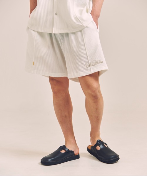 GALLIS ADDICTION(ガリスアディクション)の「GA 切替PLEATS-SHORTS(その他パンツ・メンズ・ホワイト/ブラック・M/L)」の1枚目の写真