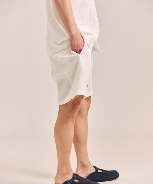 GALLIS ADDICTION(ガリスアディクション)の「GA 切替PLEATS-SHORTS(その他パンツ・メンズ・ホワイト/ブラック・M/L)」の5枚目の写真