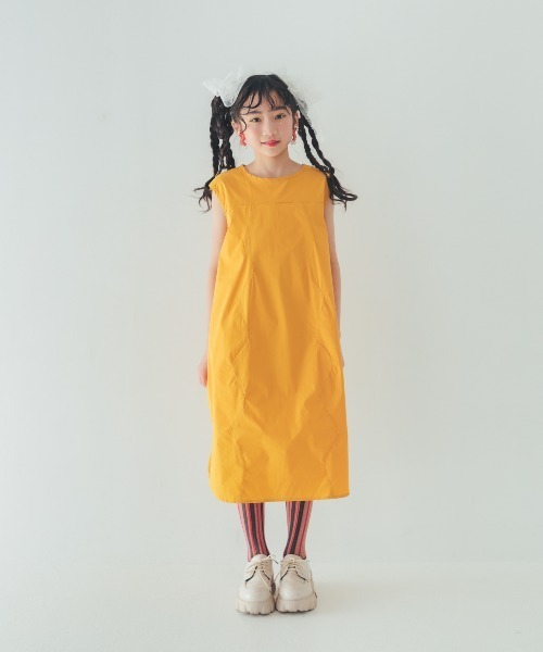 unica（ユニカ）の「カーデ付きウェーブラインワンピース（ワンピース・キッズ・マスタード/レッド/ブラック・M/L/XL/S）」の10枚目の写真
