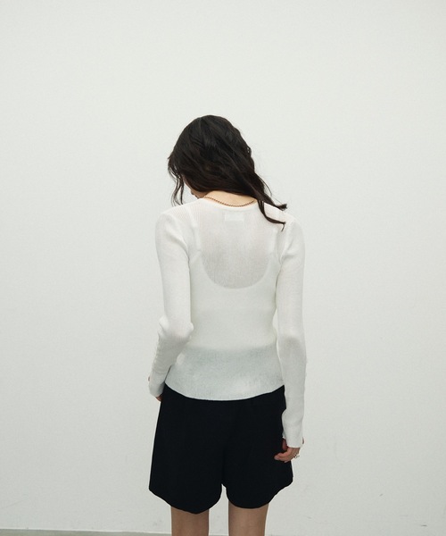 Lutim by u(ルチバイユー)の「Sheer Sleeve Hole Open Tops / シアースリーブホールオープントップス(ニット/セーター・レディース・ホワイト/ブラック/グレイッシュベージュ・FREE)」の17枚目の写真