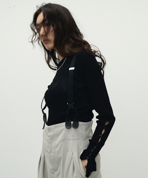 Lutim by u(ルチバイユー)の「Sheer Sleeve Hole Open Tops / シアースリーブホールオープントップス(ニット/セーター・レディース・ホワイト/ブラック/グレイッシュベージュ・FREE)」の9枚目の写真