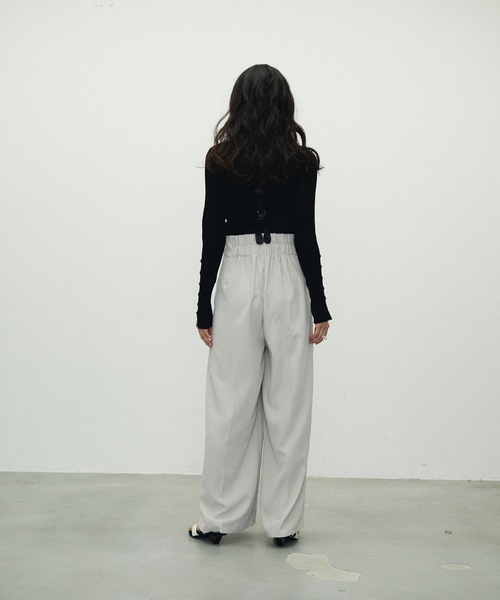 Lutim by u(ルチバイユー)の「Sheer Sleeve Hole Open Tops / シアースリーブホールオープントップス(ニット/セーター・レディース・ホワイト/ブラック/グレイッシュベージュ・FREE)」の10枚目の写真