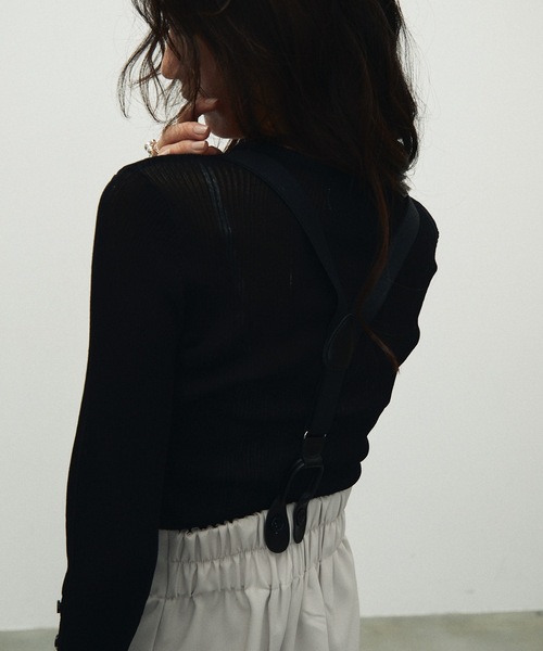 Lutim by u(ルチバイユー)の「Sheer Sleeve Hole Open Tops / シアースリーブホールオープントップス(ニット/セーター・レディース・ホワイト/ブラック/グレイッシュベージュ・FREE)」の5枚目の写真