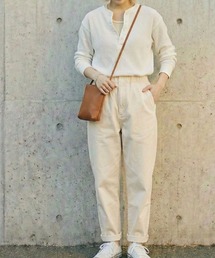 Belle Cie（ベルシー）の「ラインを拾わずすっきり見え テーパードチノパン 春コーデ（チノパンツ）」