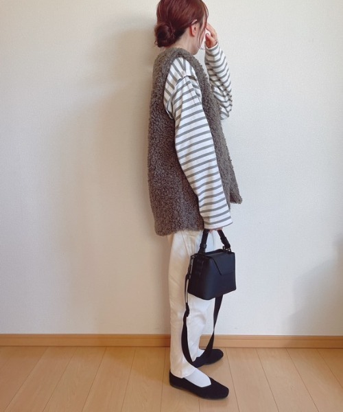 Belle Cie(ベルシー)の「ラインを拾わずすっきり見え テーパードチノパン 春コーデ(チノパンツ・レディース・アイボリー/ブラック/ベージュ/ホワイト・M/L/XL/S)」の12枚目の写真