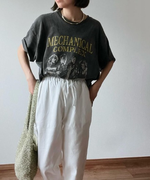 Belle Cie(ベルシー)の「ラインを拾わずすっきり見え テーパードチノパン 春コーデ(チノパンツ・レディース・アイボリー/ブラック/ベージュ/ホワイト・M/L/XL/S)」の20枚目の写真