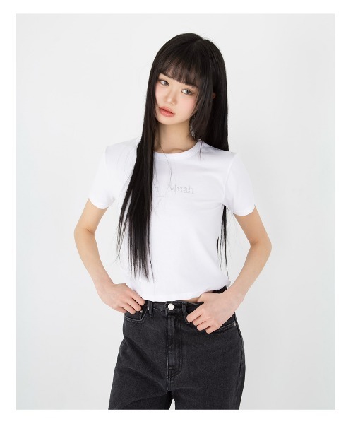 muahmuah(ムーアムーア)の「A'GEM/9 × .kom 『muah muah/ムーアムーア』HOT FIX LOGO HALF T-SHIRT/ホットフィックスロゴ TEE(Tシャツ/カットソー・レディース・ホワイト/ピンク/チャコールグレー・FREE)」の4枚目の写真