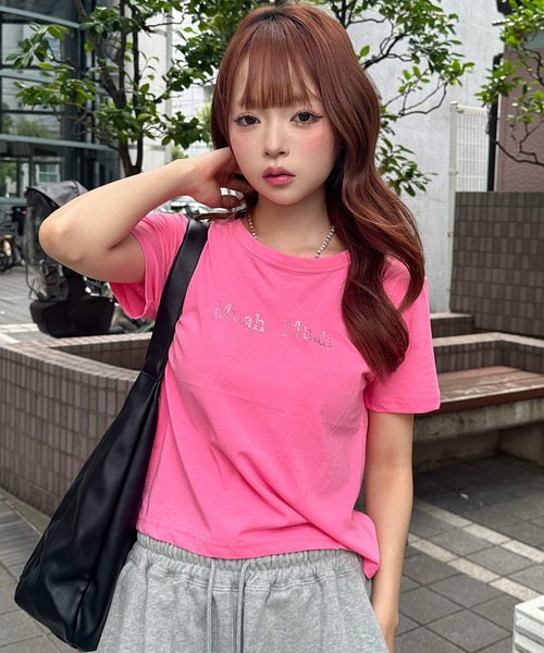 muahmuah(ムーアムーア)の「A'GEM/9 × .kom 『muah muah/ムーアムーア』HOT FIX LOGO HALF T-SHIRT/ホットフィックスロゴ TEE(Tシャツ/カットソー・レディース・ホワイト/ピンク/チャコールグレー・FREE)」の18枚目の写真