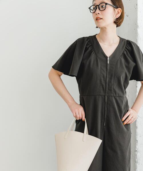 F by ROSSO(エフバイロッソ)の「F by ROSSO フレアスリーブオールインワン(サロペット/オーバーオール・レディース・チャコールグレー/カーキ・36/38)」の15枚目の写真