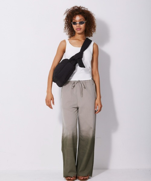 FIG&VIPER（フィグアンドバイパー）の「キルティングBIGショルダーバッグ（ショルダーバッグ・レディース・ブラック/ライトブルー・FREE）」の11枚目の写真