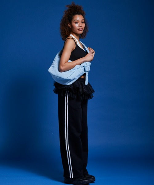 FIG&VIPER（フィグアンドバイパー）の「キルティングBIGショルダーバッグ（ショルダーバッグ・レディース・ブラック/ライトブルー・FREE）」の4枚目の写真