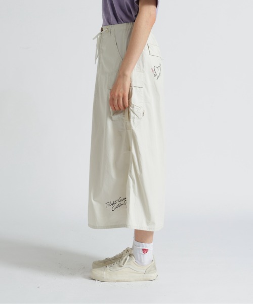 AVIREX（アヴィレックス）の「FLYING TIGERS PRINT SKIRT/フライングタイガープリントスカート（スカート・レディース・ブラック/アイボリー/ライム・F）」の13枚目の写真