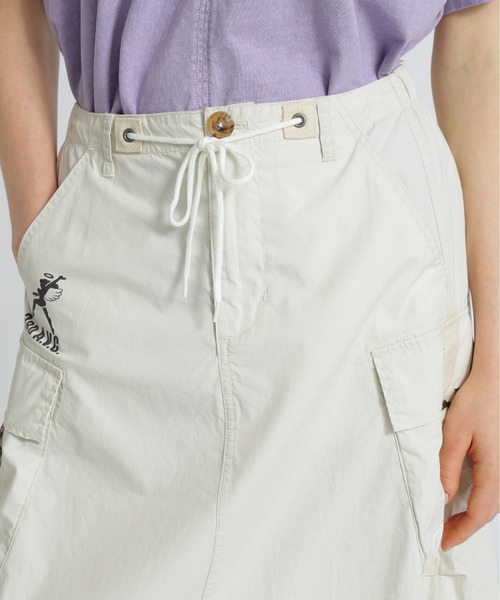 AVIREX（アヴィレックス）の「FLYING TIGERS PRINT SKIRT/フライングタイガープリントスカート（スカート・レディース・ブラック/アイボリー/ライム・F）」の16枚目の写真