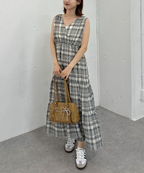 archives（アルシーヴ）の「’アソート２ｗａｙカシュクールノースリワンピース’（ワンピース・レディース・グリーン/アイボリー/ブラック/グレー・MEDIUM）」の19枚目の写真