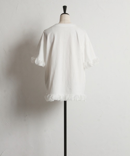 tocco closet(トッコ クローゼット)の「【ZOZO限定】同色パールフリルチュールトップス(Tシャツ/カットソー・レディース・ホワイト/ブラック・M)」の6枚目の写真