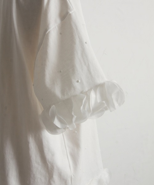tocco closet(トッコ クローゼット)の「【ZOZO限定】同色パールフリルチュールトップス(Tシャツ/カットソー・レディース・ホワイト/ブラック・M)」の11枚目の写真