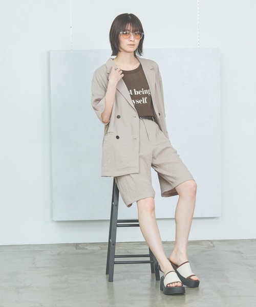 LAKOLE（ラコレ）の「布帛プリントT / 571205（Tシャツ/カットソー・レディース・オフホワイト/ブラウン/ライトブルー/ブラック・FREE）」の7枚目の写真