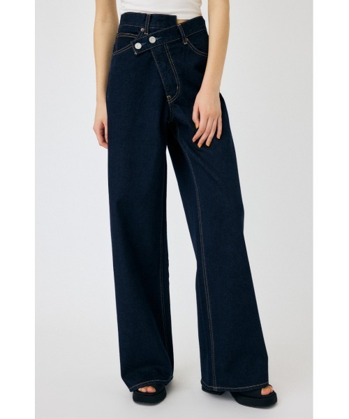MOUSSY(マウジー)の「CROSS WAIST WIDE STRAIGHT/クロスウエストワイドストレートデニム(デニムパンツ・レディース・ブルー/ライトブルー/ダークブルー/ブラック・0/1/2)」の7枚目の写真