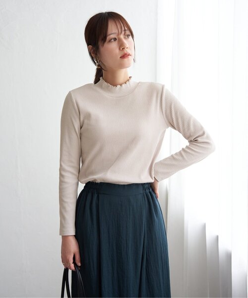 ikka(イッカ)の「前後2WAY三角テレコプルオーバー(Tシャツ/カットソー・レディース・ブラック/ワイン/オフホワイト/グレー/ダークグリーン/ライトグレー・S/M/L)」の17枚目の写真