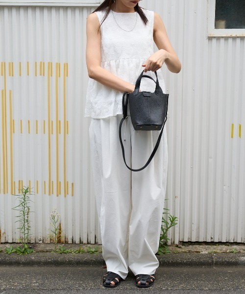 TRIANGLE PALETTE（トライアングルパレット）の「レースノースリーブブラウス/セットアップ対応（シャツ/ブラウス・レディース・ホワイト/ブラック・FREE）」の4枚目の写真