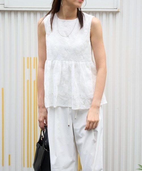 TRIANGLE PALETTE（トライアングルパレット）の「レースノースリーブブラウス/セットアップ対応（シャツ/ブラウス・レディース・ホワイト/ブラック・FREE）」の3枚目の写真