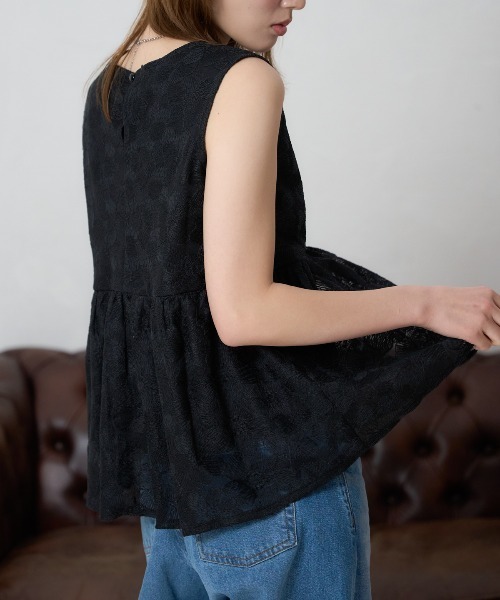 TRIANGLE PALETTE（トライアングルパレット）の「レースノースリーブブラウス/セットアップ対応（シャツ/ブラウス・レディース・ホワイト/ブラック・FREE）」の11枚目の写真