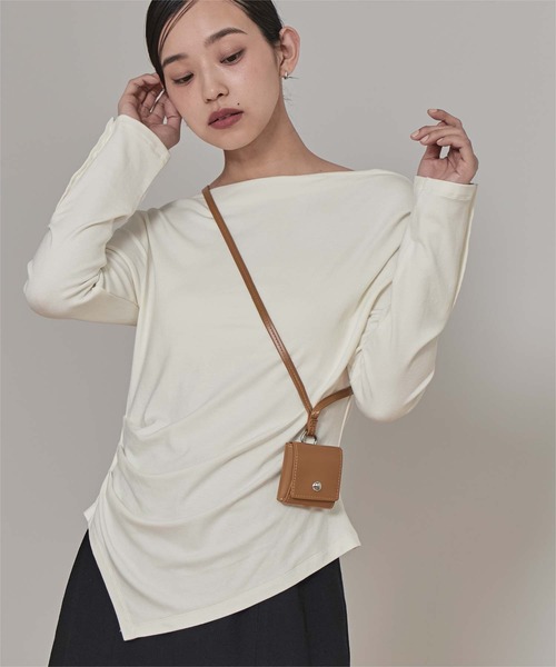 miette（ミエット）の「アシンメトリーオフショルダートップス（Tシャツ/カットソー・レディース・ブラック/ボルドー/オフホワイト・S/M）」の2枚目の写真