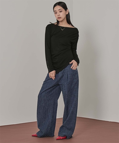 miette（ミエット）の「アシンメトリーオフショルダートップス（Tシャツ/カットソー・レディース・ブラック/ボルドー/オフホワイト・S/M）」の11枚目の写真