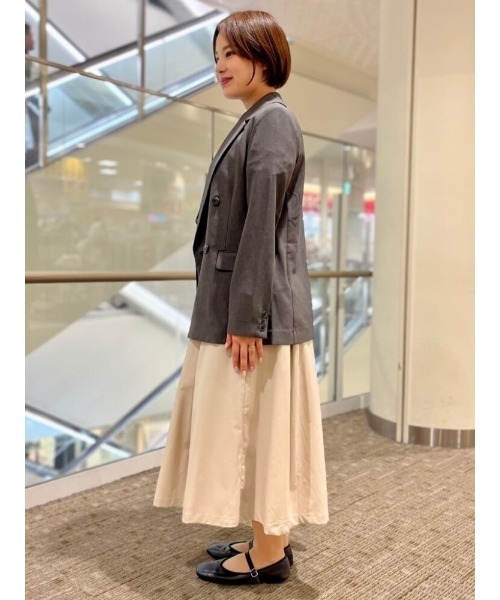 Perfect Suit FActory(パーフェクトスーツファクトリー)の「【洗える・速乾・ストレッチ・薄手】からみメッシュ ダブルジャケット・ワイドパンツセットアップ(スーツセット・レディース・ブラウン/チャコールグレー/ネイビー・L/M/S)」の5枚目の写真