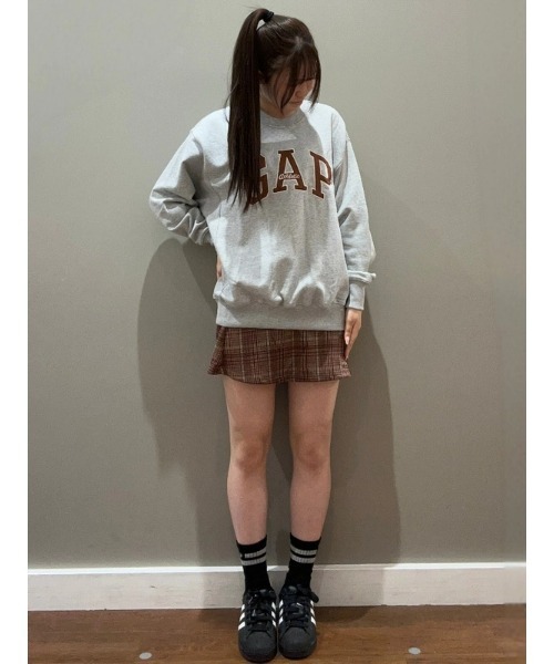 GAP(ギャップ)の「ヘビーウェイト オーバーサイズ GAPロゴ スウェットシャツ(スウェット・メンズ・ワイン/ライトグレー/ネイビー・XS/S/M/L/XL)」の7枚目の写真