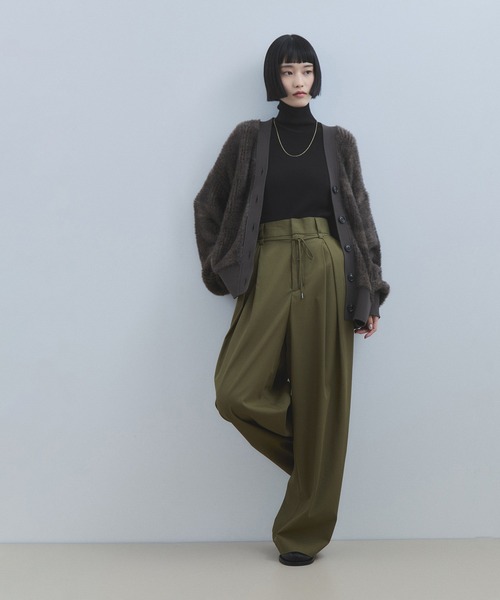 ADAM ET ROPE'（アダムエロペ）の「【WEB限定】・【サステナブル】エコベロRIBタートル（ニット/セーター・レディース・チャコールグレー/ブラック/パープル/レッド・FREE）」の12枚目の写真