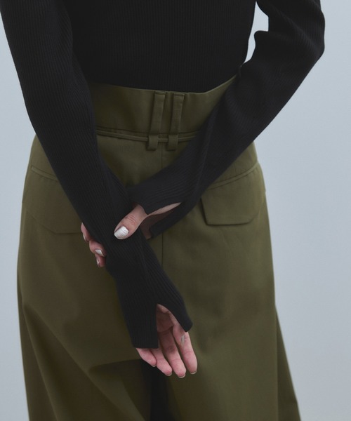 ADAM ET ROPE'（アダムエロペ）の「【WEB限定】・【サステナブル】エコベロRIBタートル（ニット/セーター・レディース・チャコールグレー/ブラック/パープル/レッド・FREE）」の15枚目の写真