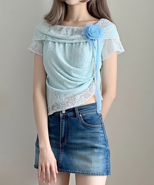 .KOM(ドットコム)の「A'GEM/9 × .kom 『.KOMZ/ドットケーオーエムゼット』 /クラシカルレース×ビッグカラー オフショル風トップス(Tシャツ/カットソー・レディース・ブルー/ピンク/イエロー・FREE)」の7枚目の写真