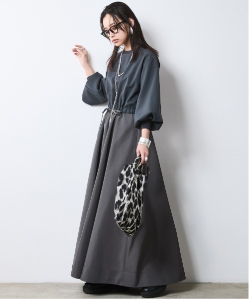 CHIC STYLE(シックスタイル)の「リブ使い異素材ドッキングロングワンピース<大きいサイズ有>シックスタイル(ワンピース・レディース・グレー/ブラック・5L/4L/3L/LL/L/M)」の2枚目の写真