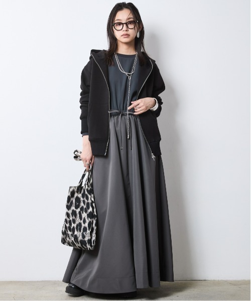 CHIC STYLE(シックスタイル)の「リブ使い異素材ドッキングロングワンピース<大きいサイズ有>シックスタイル(ワンピース・レディース・グレー/ブラック・5L/4L/3L/LL/L/M)」の20枚目の写真
