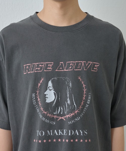 COLONY 2139(コロニートゥーワンスリーナイン)の「RISEカスレフェードTEE(Tシャツ/カットソー・メンズ・グレー/ブラック・MEDIUM/LARGE)」の5枚目の写真