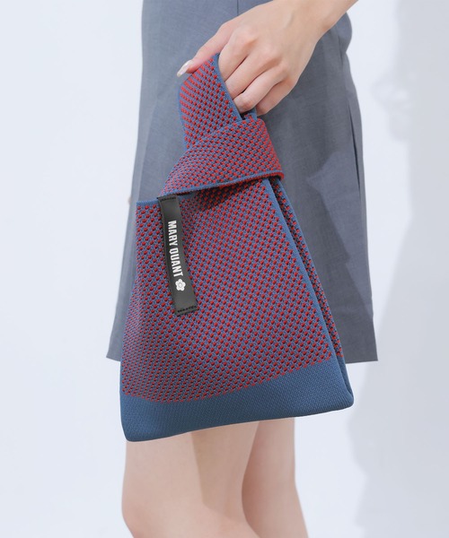 MARY QUANT(マリークワント)の「メッシュニット ミニトート(ハンドバッグ・レディース・グリーン/ブラック×ホワイト/ブラック/フューシャピンク/ネイビー・FREE)」の4枚目の写真