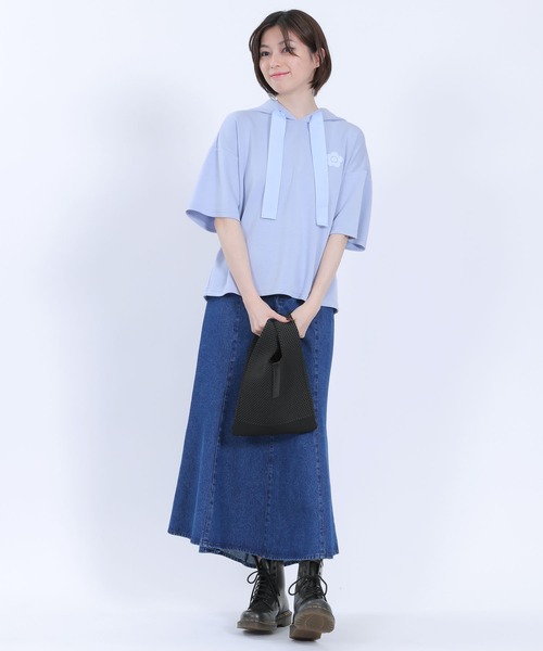 MARY QUANT(マリークワント)の「メッシュニット ミニトート(ハンドバッグ・レディース・グリーン/ブラック×ホワイト/ブラック/フューシャピンク/ネイビー・FREE)」の9枚目の写真
