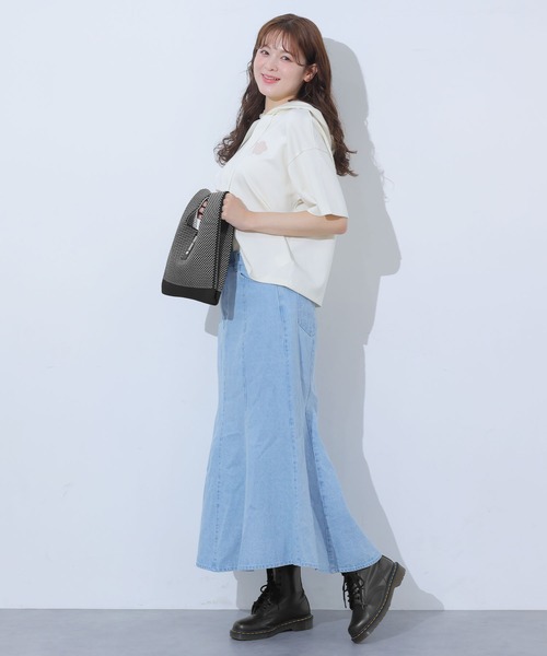 MARY QUANT(マリークワント)の「メッシュニット ミニトート(ハンドバッグ・レディース・グリーン/ブラック×ホワイト/ブラック/フューシャピンク/ネイビー・FREE)」の15枚目の写真