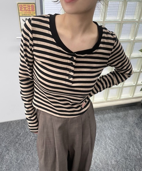 LAC-VERT（ラック・ヴェール）の「ボーダー柄ヘンリーネック（Tシャツ/カットソー・レディース・ブラック/グレー・FREE）」の2枚目の写真