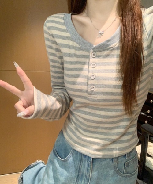 LAC-VERT（ラック・ヴェール）の「ボーダー柄ヘンリーネック（Tシャツ/カットソー・レディース・ブラック/グレー・FREE）」の4枚目の写真