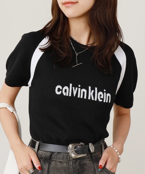 Calvin Klein（カルバン・クライン）の「Calvin Klein/カルバンクライン ショートスリーブロゴセーター（ニット/セーター・レディース・グリーン/ブラック・L/M/S）」の2枚目の写真