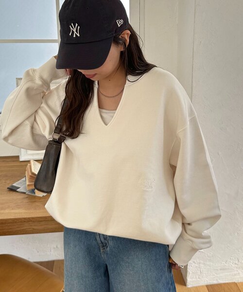 DISCOAT(ディスコート)の「【ユニセックス】ワンポイント刺繍ピグメントスキッパースウェット(スウェット・レディース・アイボリー/チャコールグレー/ブラウン・FREE)」の12枚目の写真