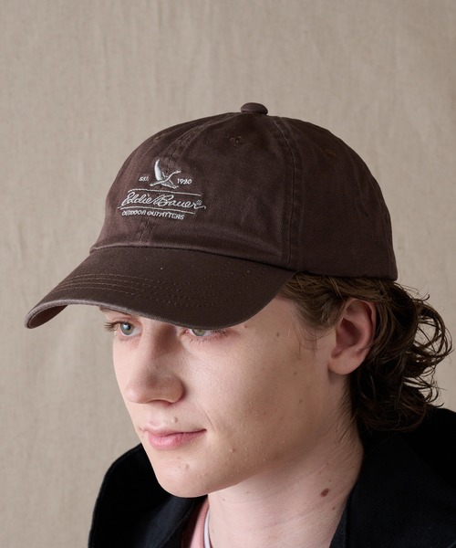 Eddie Bauer(エディーバウアー)の「コットンツイル ロゴ キャップ(キャップ・メンズ・ネイビー/ベージュ/サファリグリーン/ブラウン/ブラック/ピンク・F)」の2枚目の写真